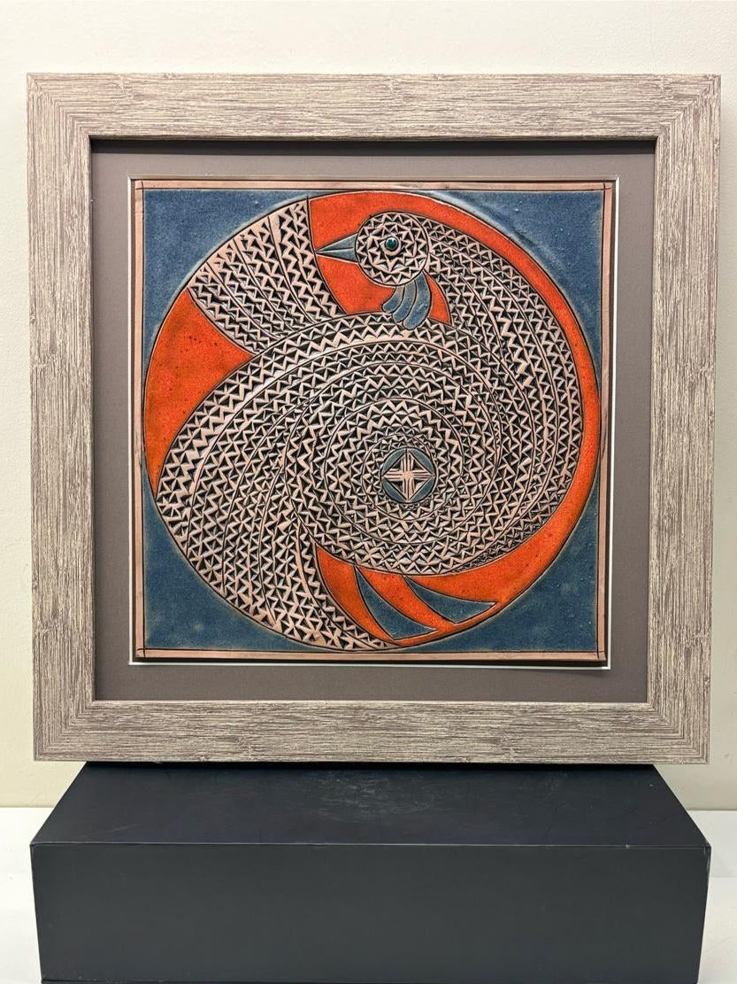 Keramisch kunstwerk met houten lijst